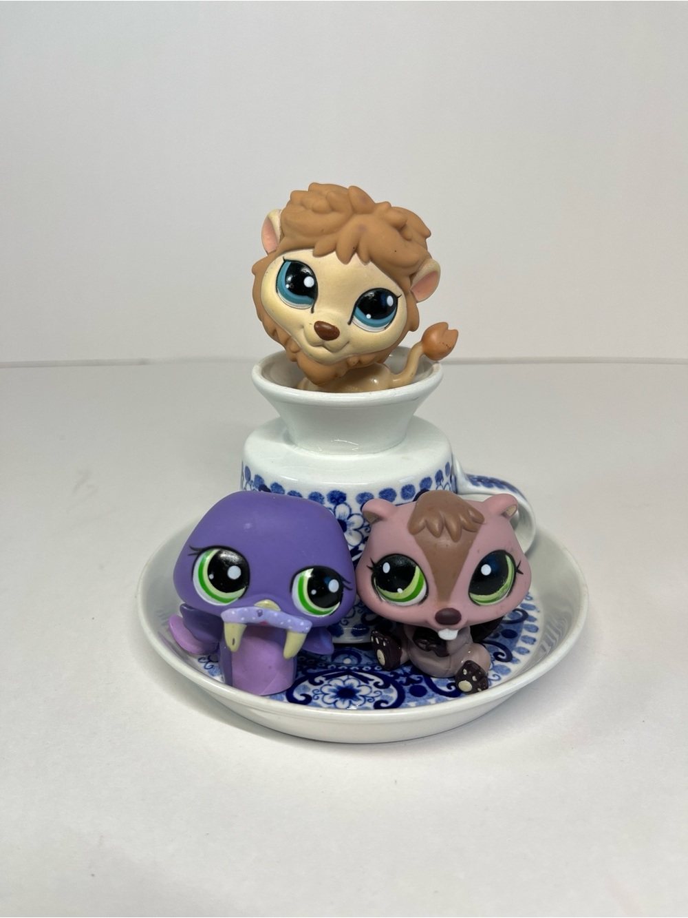 Vtg Authentic Littlest Pet Shop LPS Lot Set 1112 Lion 1108 Beaver 1511 Walrus